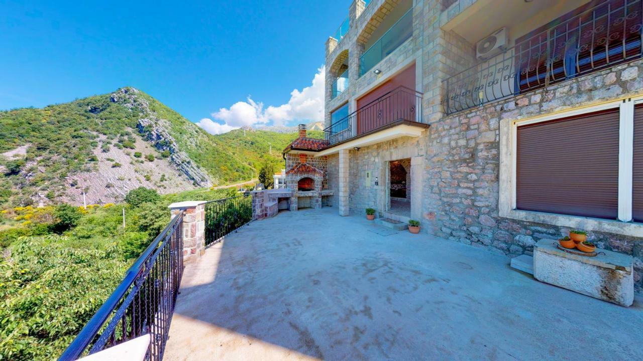 Luka Villa Bečići Eksteriør bilde